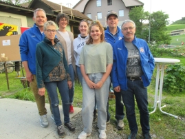 Kuechencrew-mit-Praesident-Robert-Thierstein.JPG